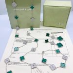 Van Cleef & Arpels Elegant  Jewelry Set